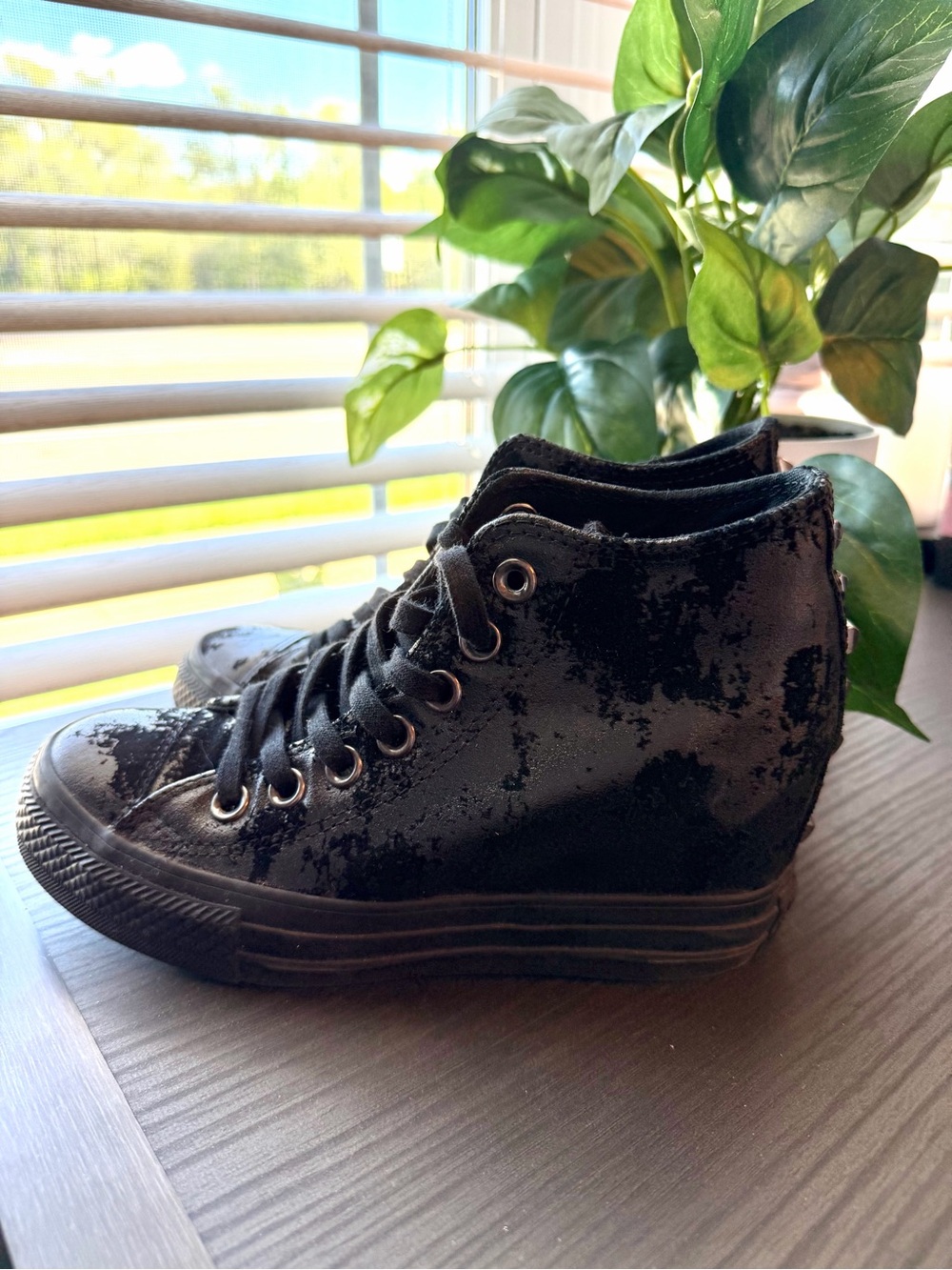 Converse wedge sneaker size 5.5